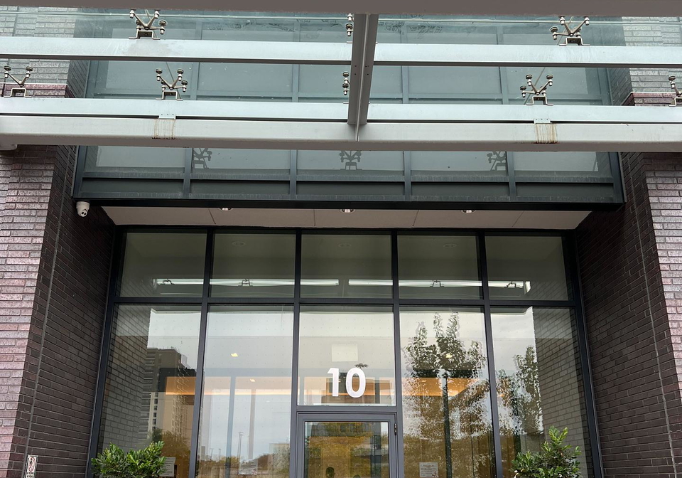 10-gibbs-road-etobicoke-ontario-w12429378