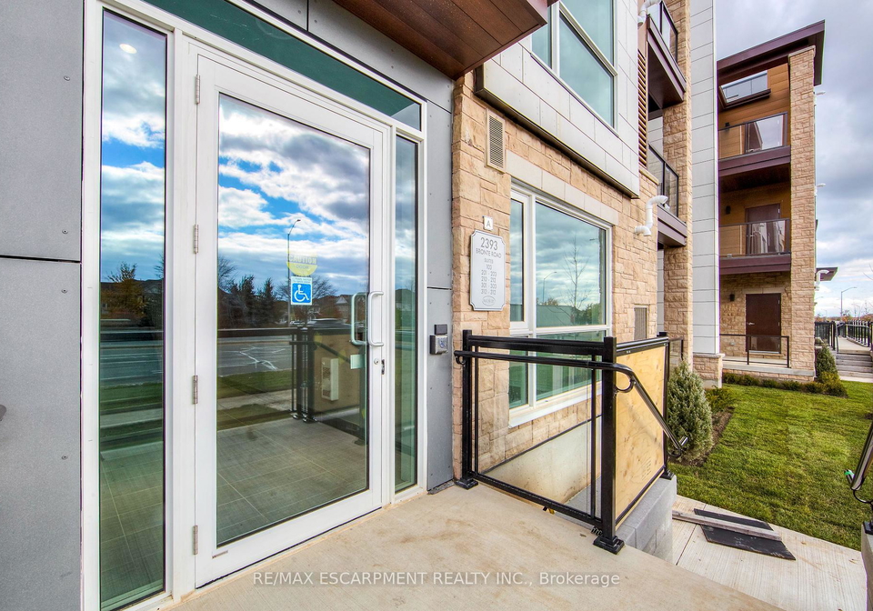 2393-bronte-road-oakville-ontario-w12429449