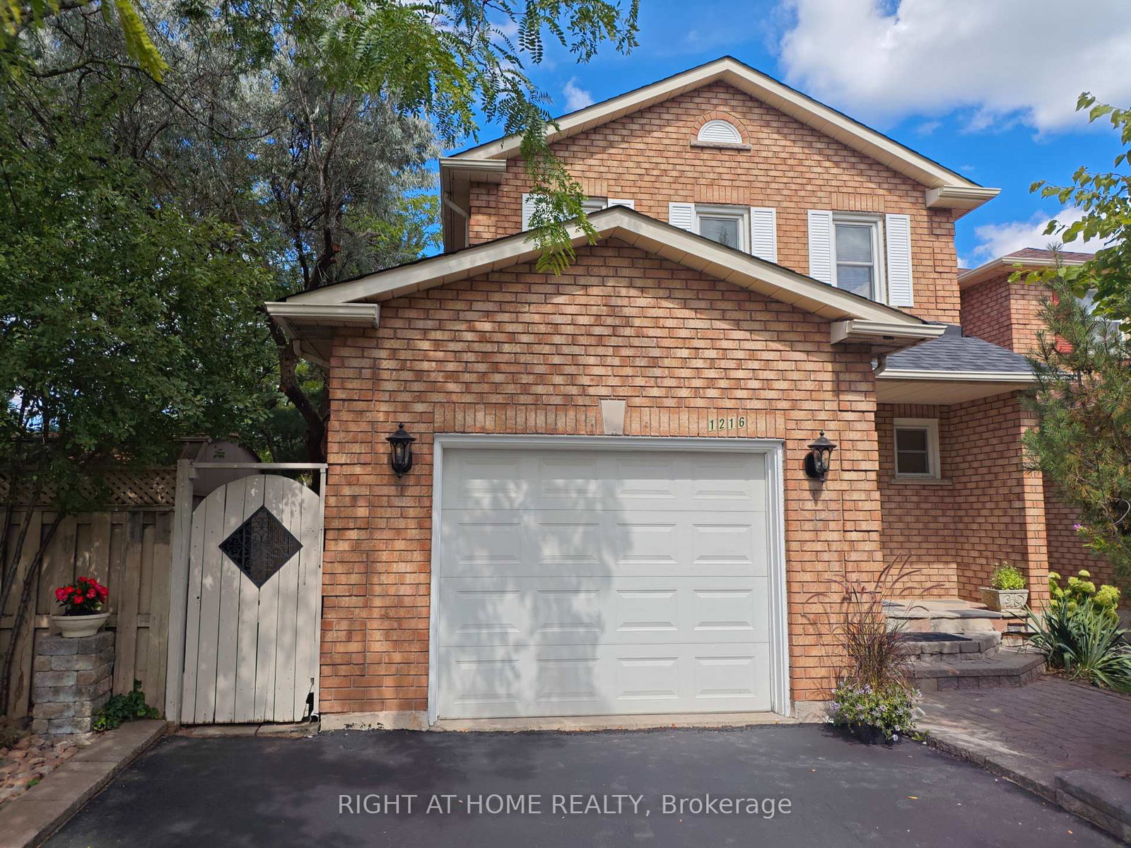 1216-blackburn-drive-oakville-ontario-w12429510