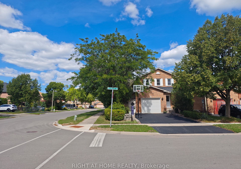 1216-blackburn-drive-oakville-ontario-w12429510