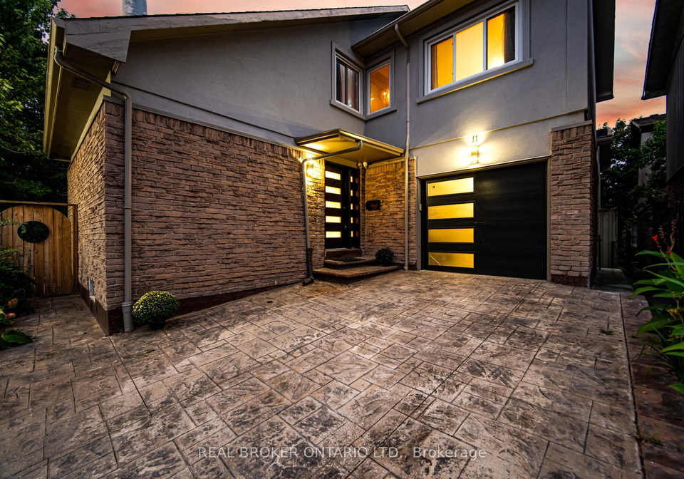 11-pierpont-place-mississauga-ontario-w12429640