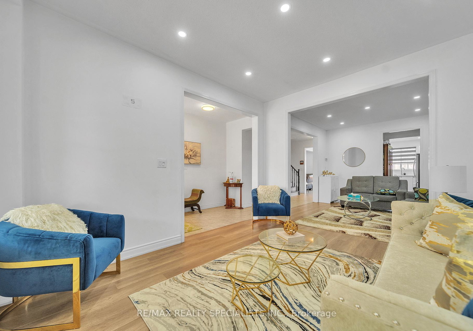 8-gander-crescent-brampton-ontario-w12429802