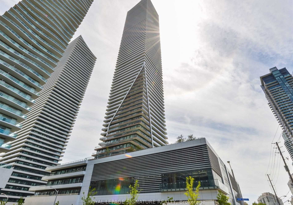 30-shore-breeze-drive-etobicoke-ontario-w12430017