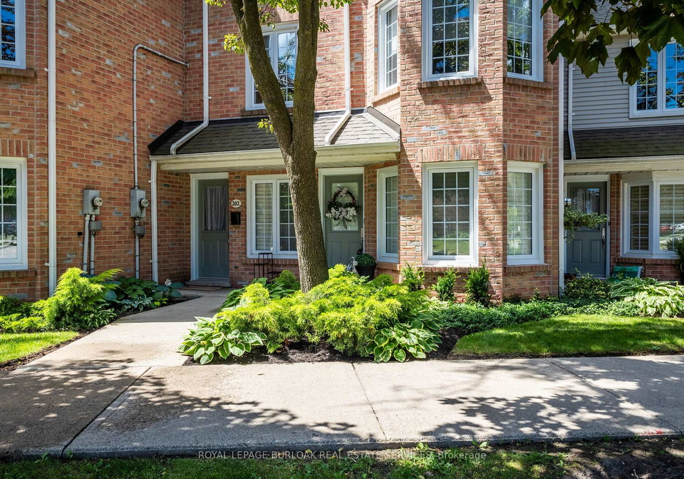 2110-cleaver-avenue-burlington-ontario-w12430019