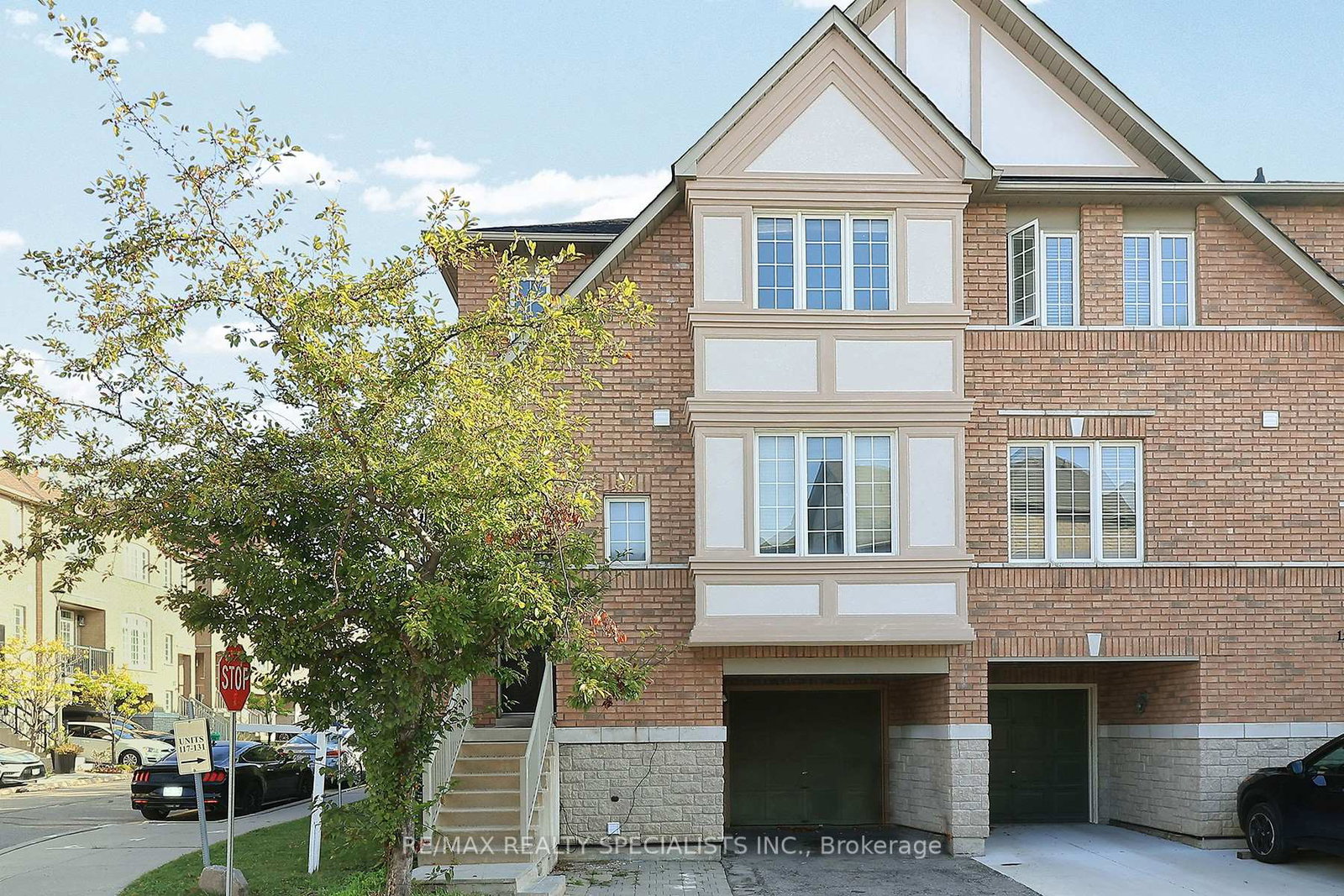 7155-magistrate-terrace-mississauga-ontario-w12430093