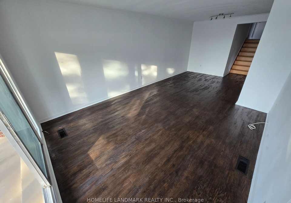 135-cabana-drive-york-ontario-w12430183