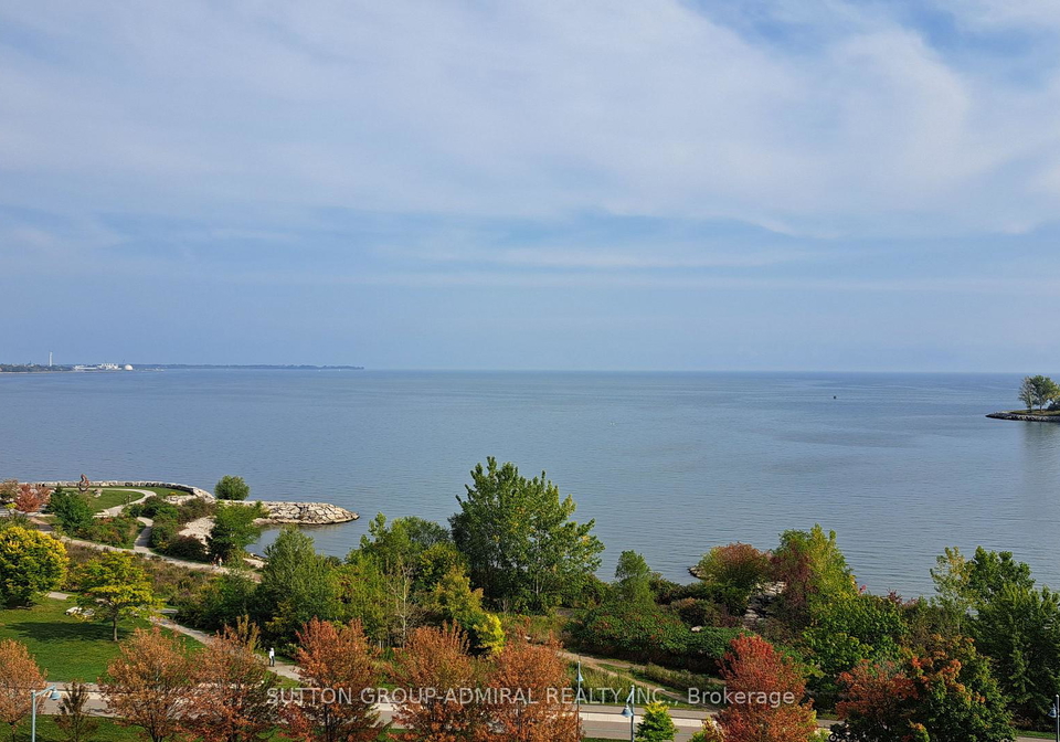 5-marine-parade-drive-etobicoke-ontario-w12430217