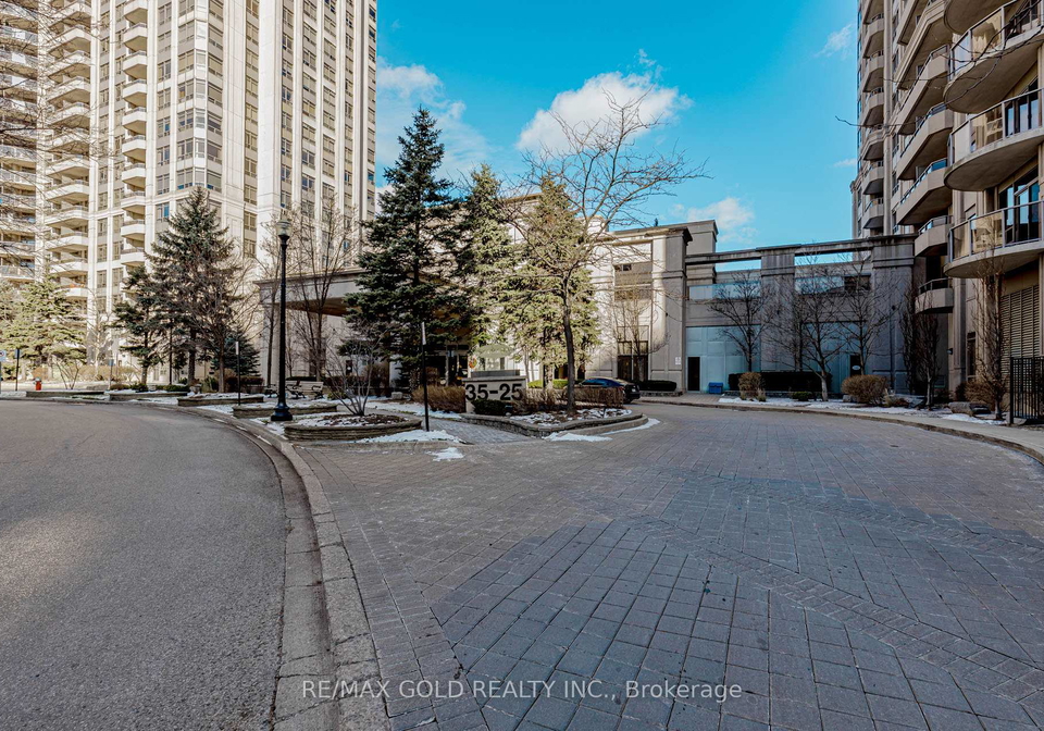 25-kingsbridge-garden-mississauga-ontario-w12430332