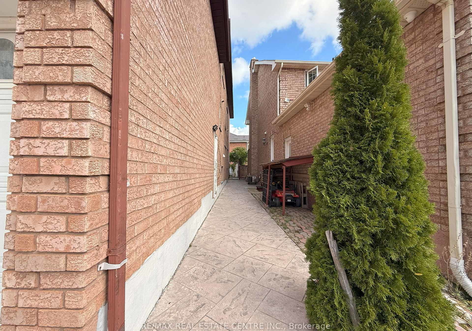84-creditstone-road-brampton-ontario-w12430618