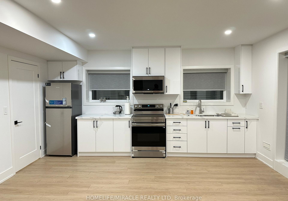 1351-northmount-avenue-mississauga-ontario-w12430708