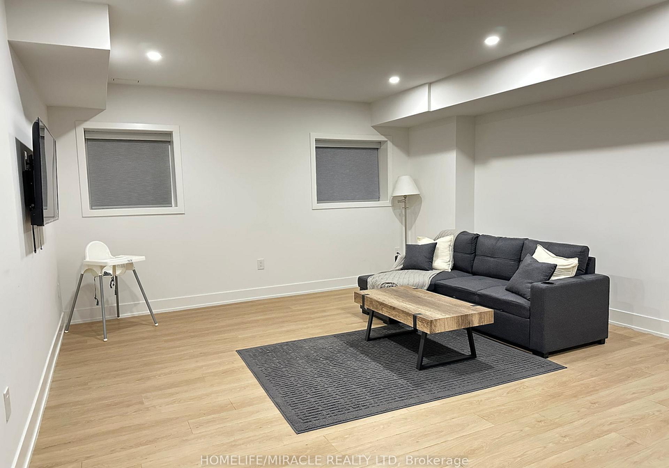 1351-northmount-avenue-mississauga-ontario-w12430708