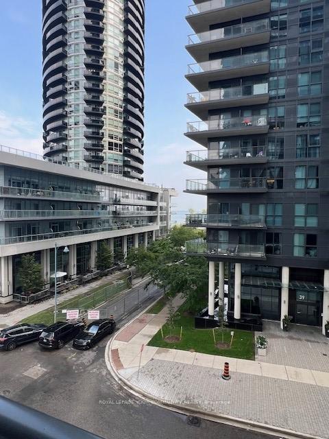 38-annie-craig-drive-etobicoke-ontario-w12430717
