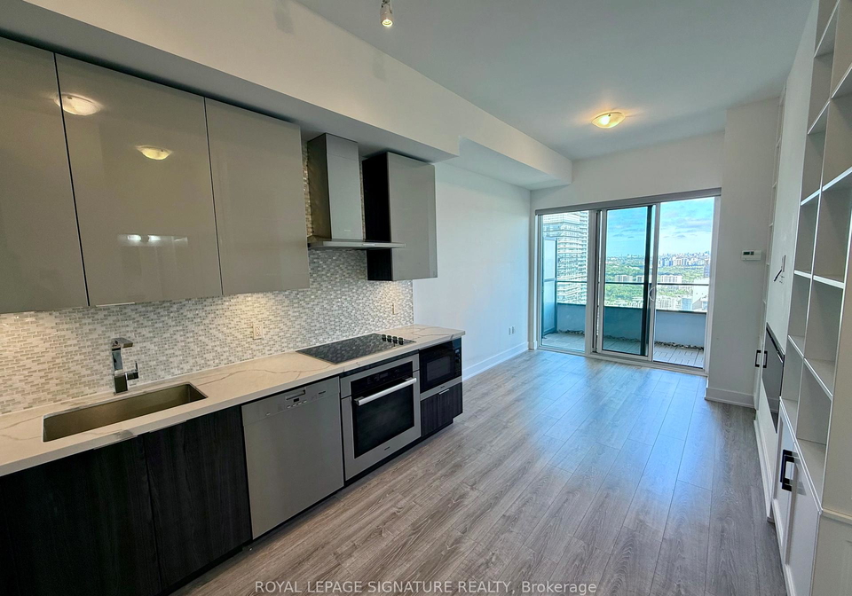 20-shore-breeze-drive-etobicoke-ontario-w12430779