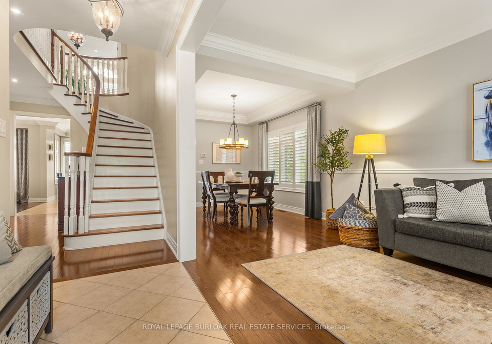 2135-devonshire-crescent-oakville-ontario-w12430816