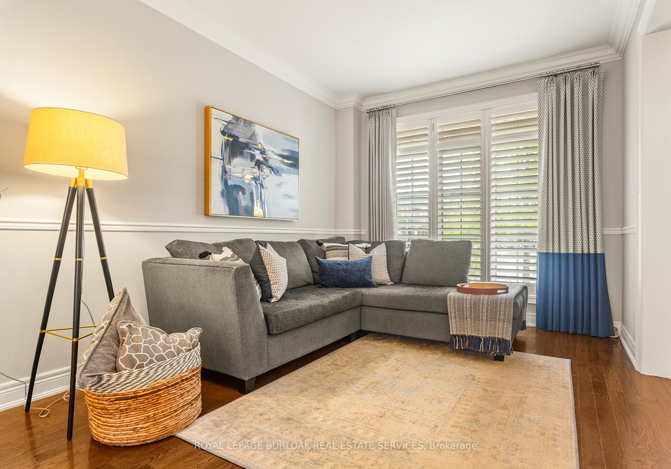 2135-devonshire-crescent-oakville-ontario-w12430816
