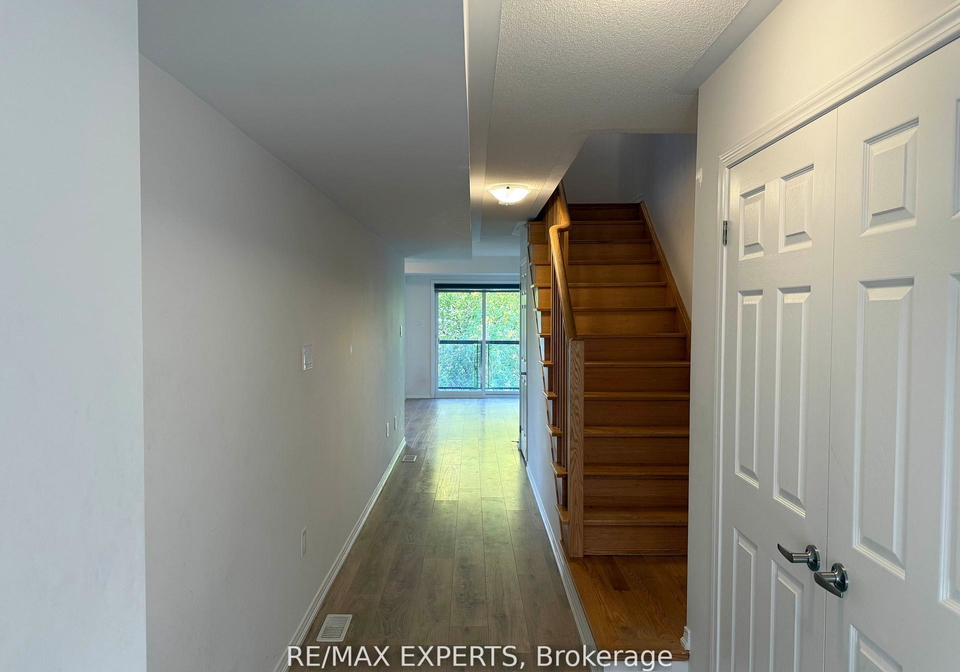 5-woodstream-drive-etobicoke-ontario-w12431152