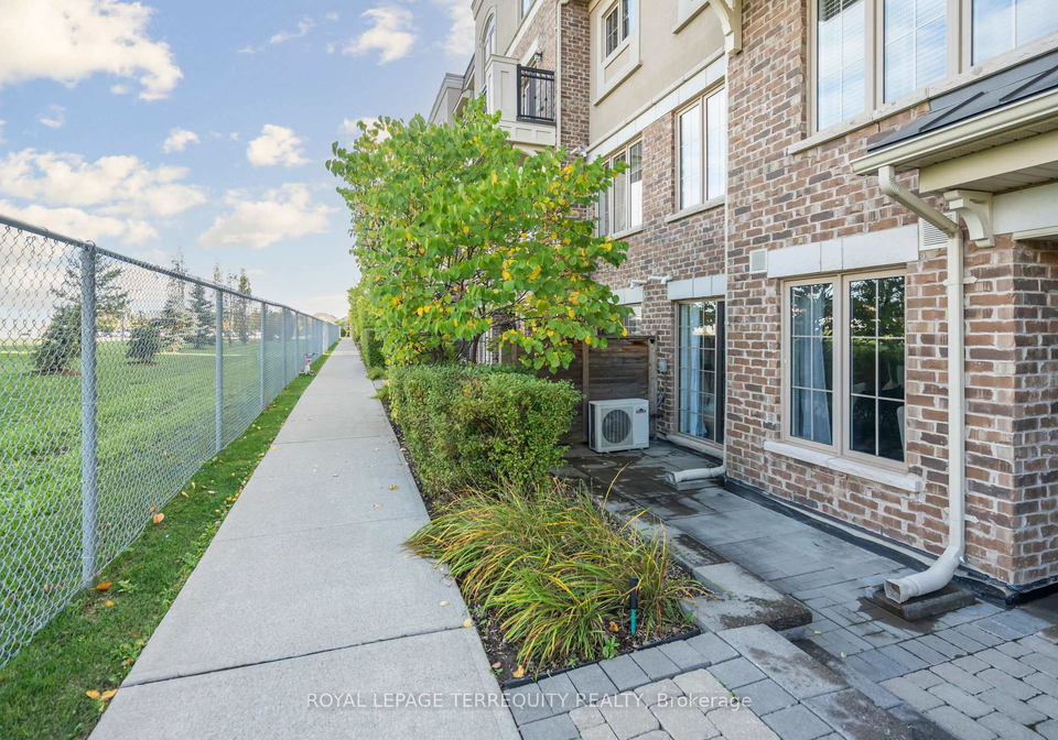 2441-greenwich-drive-oakville-ontario-w12431218