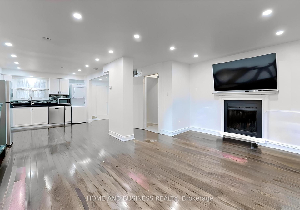 31-greenleaf-crescent-brampton-ontario-w12431241