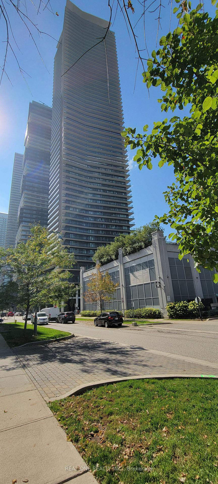 38-annie-craig-drive-etobicoke-ontario-w12431287