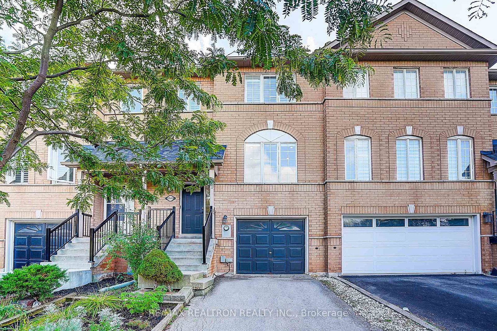 2543-gill-crescent-oakville-ontario-w12431349