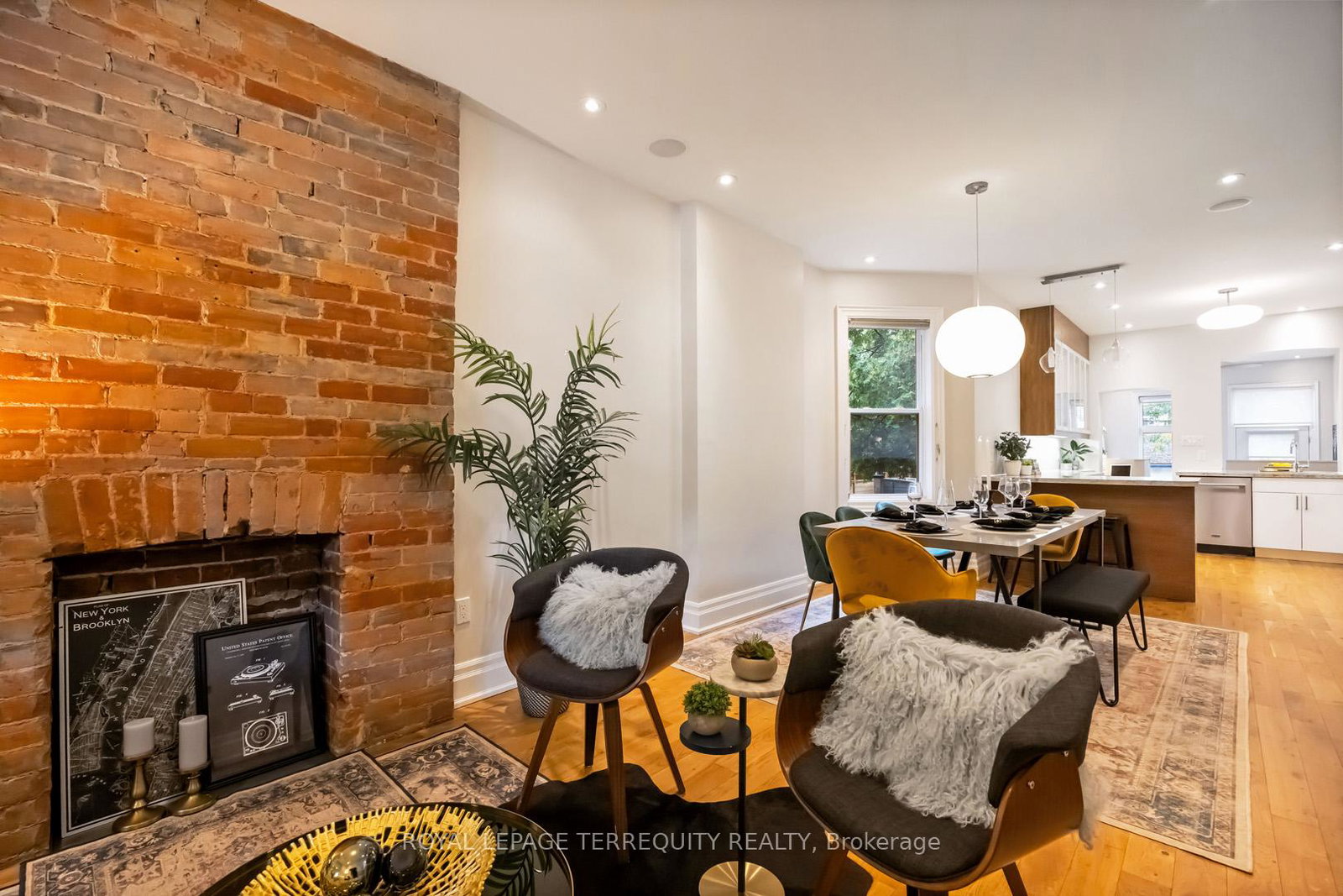 256-campbell-avenue-toronto-ontario-w12431538