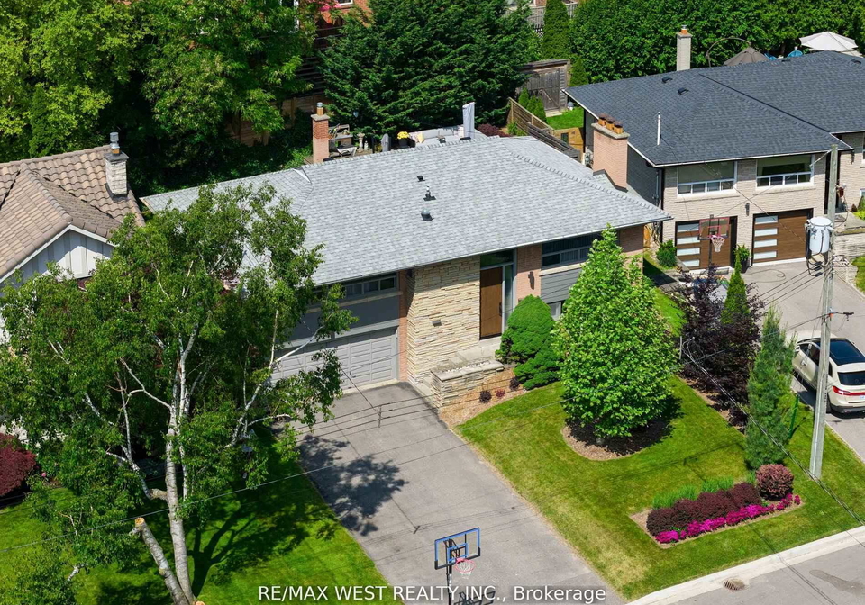 10-vanellan-court-etobicoke-ontario-w12432046
