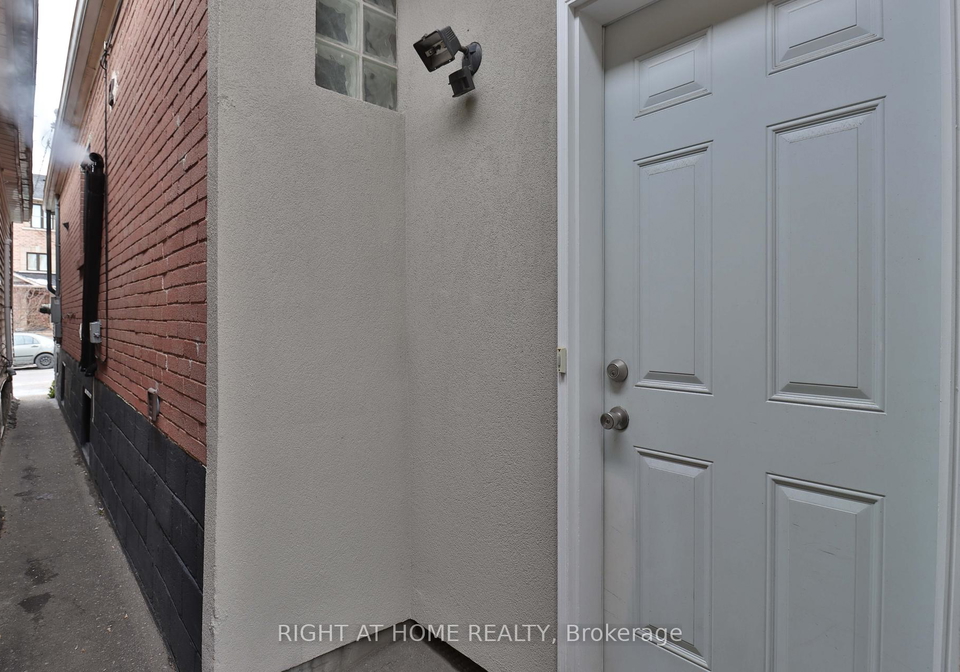 215a-chambers-avenue-toronto-ontario-w12432059