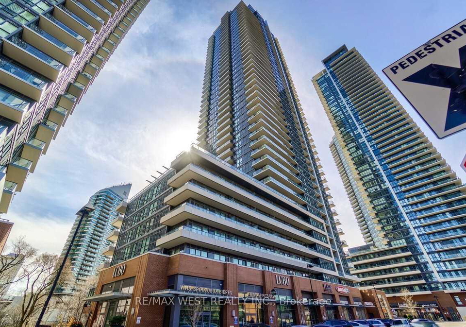 2220-lake-shore-boulevard-w-etobicoke-ontario-w12432068