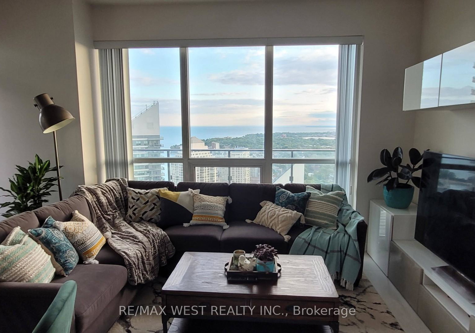 2220-lake-shore-boulevard-w-etobicoke-ontario-w12432068