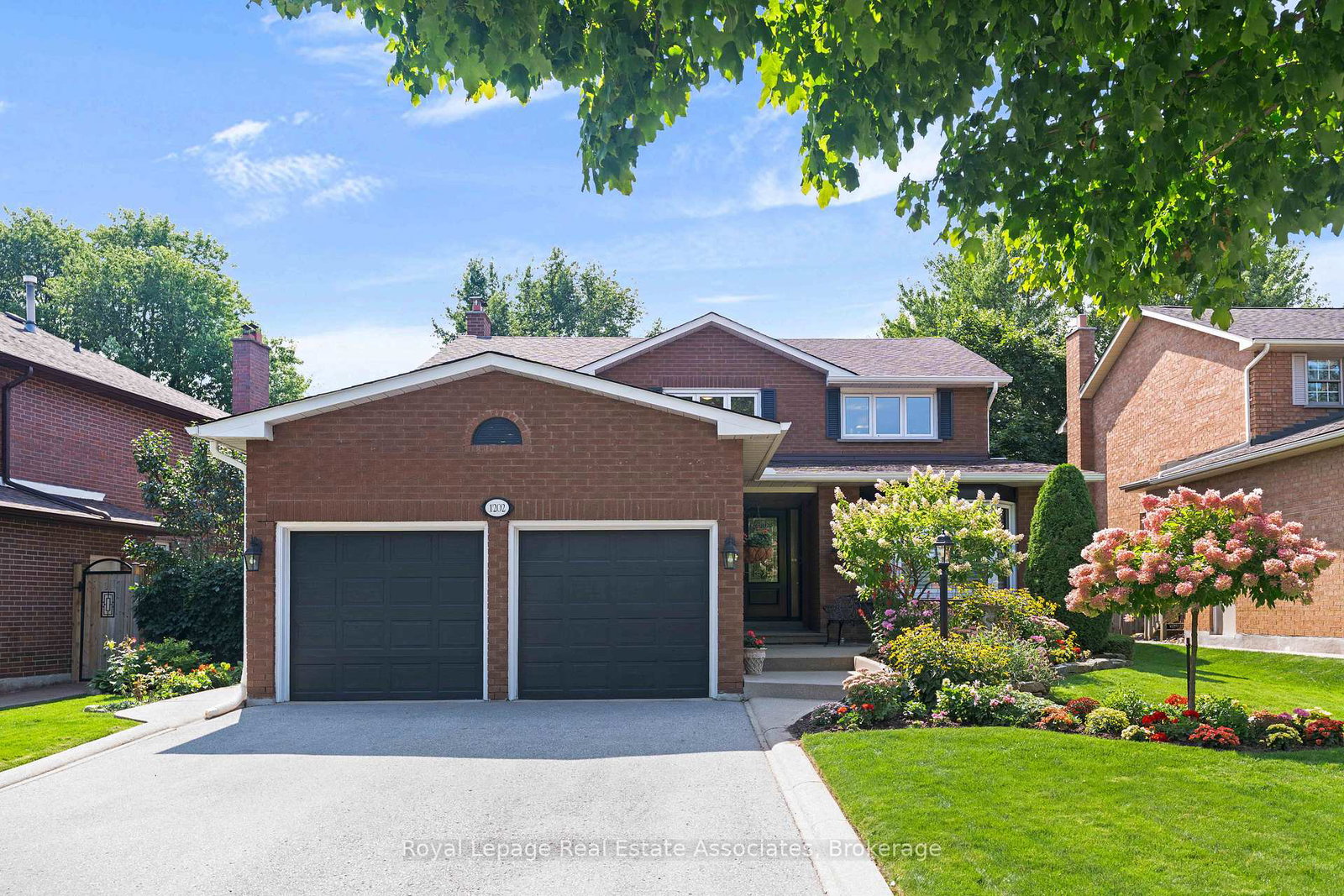 1202-monks-passage-oakville-ontario-w12432097