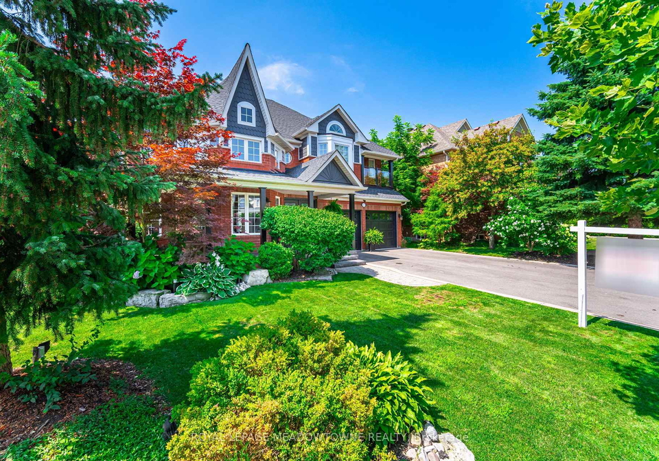 6756-early-settler-row-mississauga-ontario-w12432515