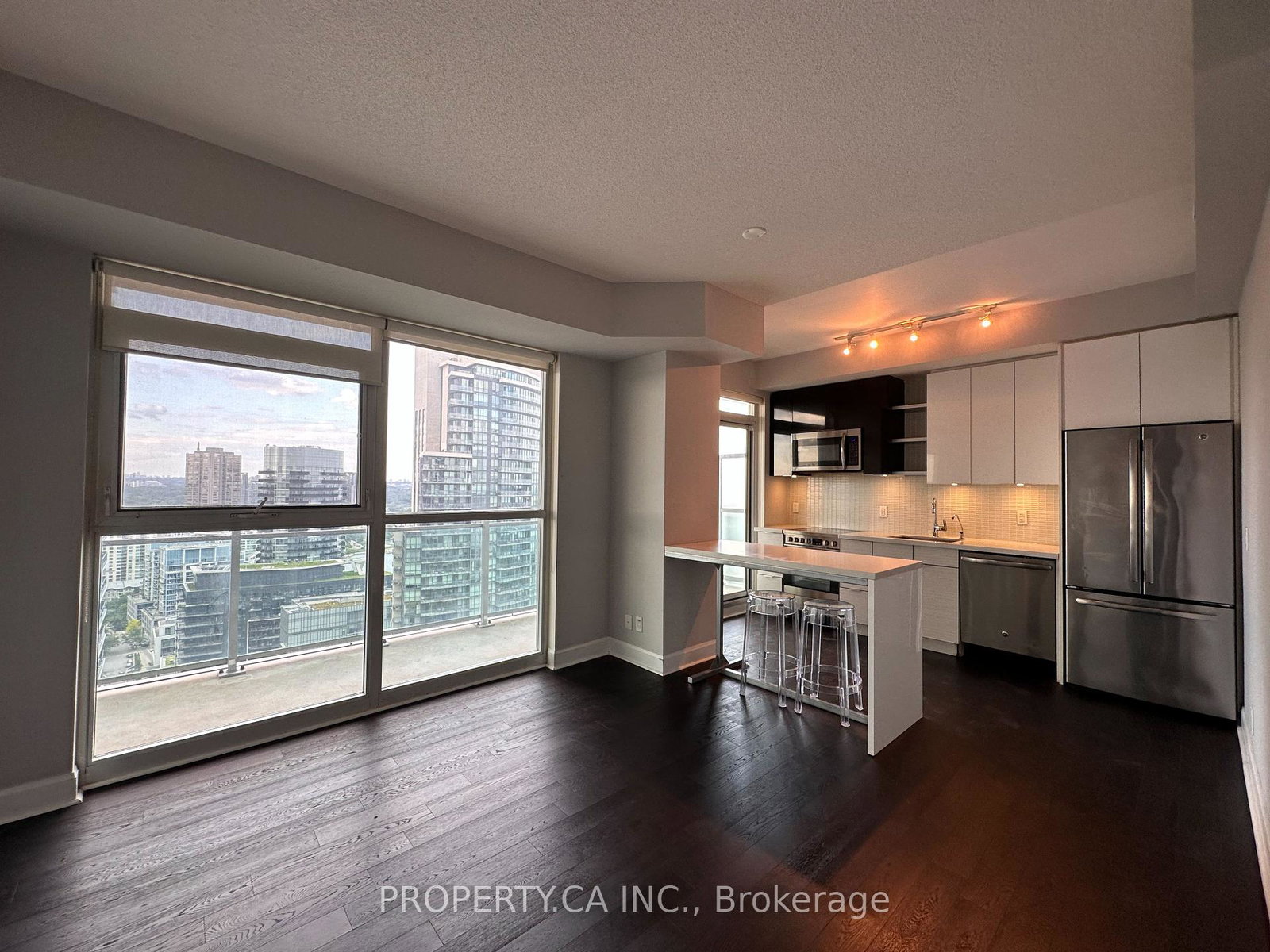 33-shore-breeze-drive-etobicoke-ontario-w12432565