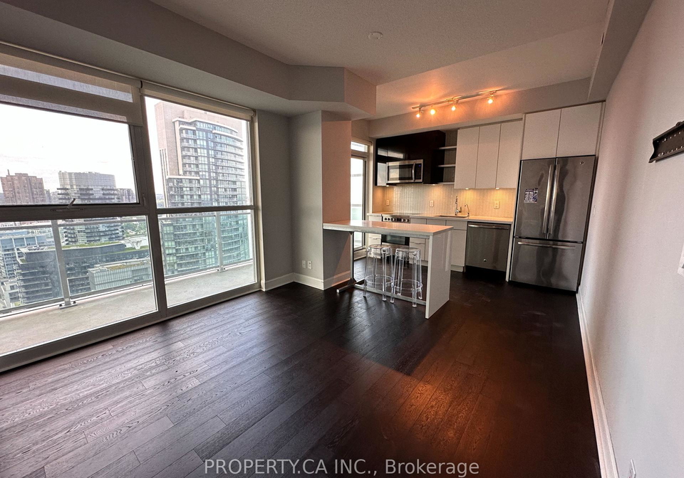 33-shore-breeze-drive-etobicoke-ontario-w12432565
