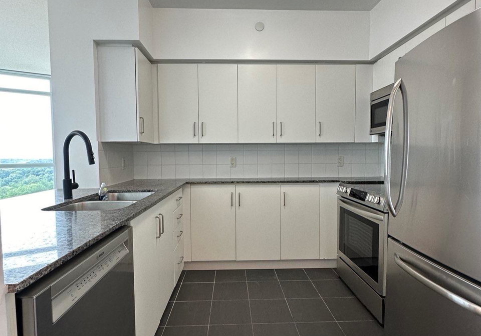 215-sherway-gardens-road-etobicoke-ontario-w12432574