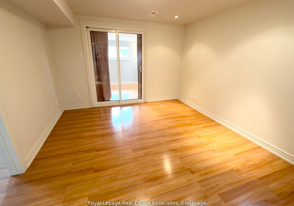 282-oxbow-crescent-mississauga-ontario-w12432591