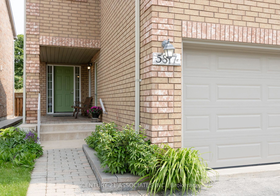 5817-sidmouth-street-mississauga-ontario-w12433437