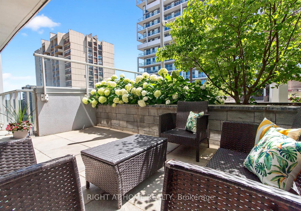 65-speers-road-oakville-ontario-w12433526