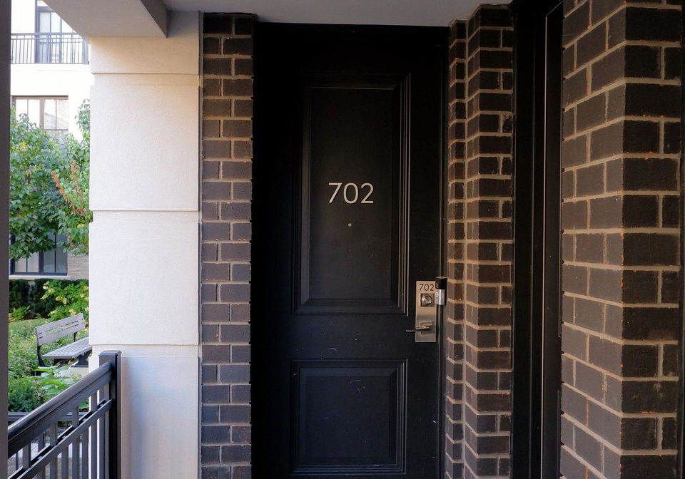 665-cricklewood-drive-mississauga-ontario-w12433564