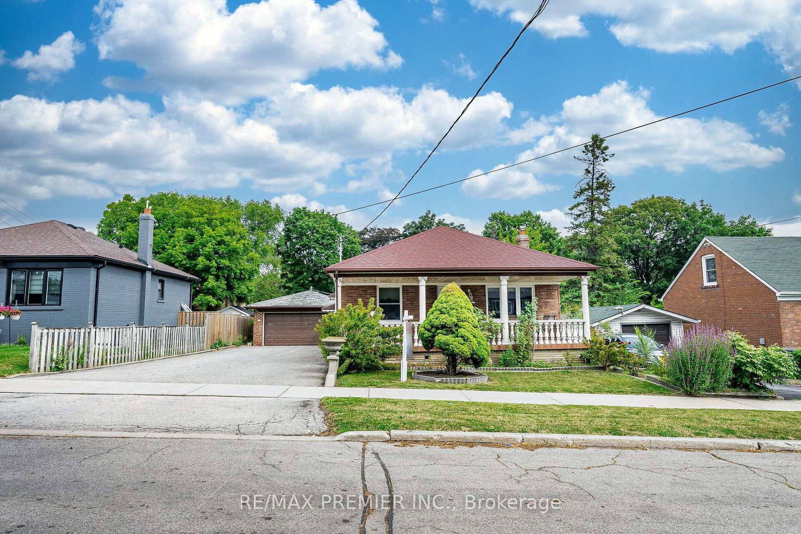 22-meadow-lane-avenue-york-ontario-w12433747