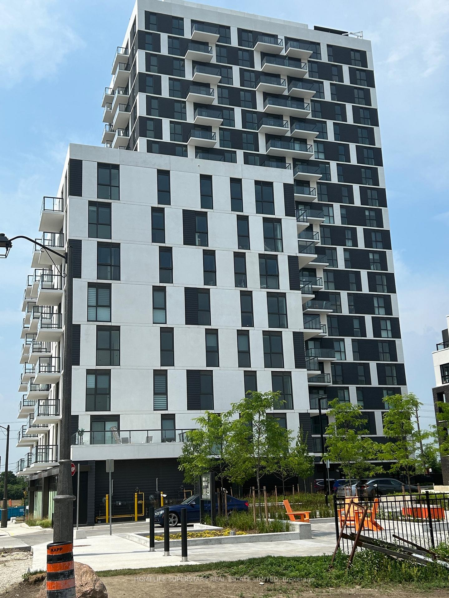 335-wheat-boom-drive-oakville-ontario-w12433868