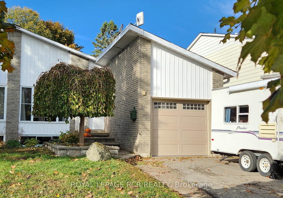 8-crimson-crescent-orangeville-ontario-w12433951