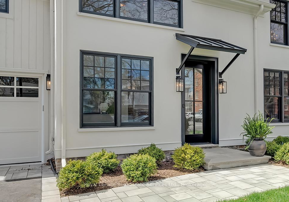 68-navy-street-oakville-ontario-w12434136