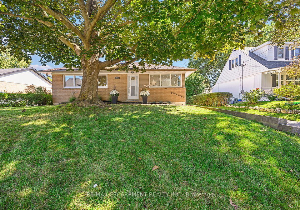 207-elmwood-crescent-milton-ontario-w12434239