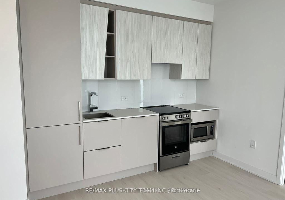 3900-confederation-parkway-mississauga-ontario-w12434307