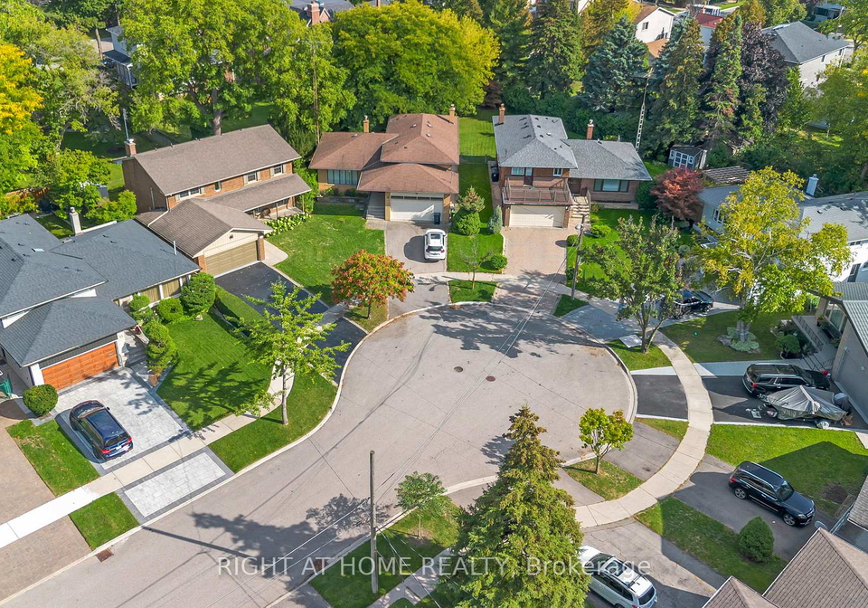 17-glen-meadow-court-etobicoke-ontario-w12434330