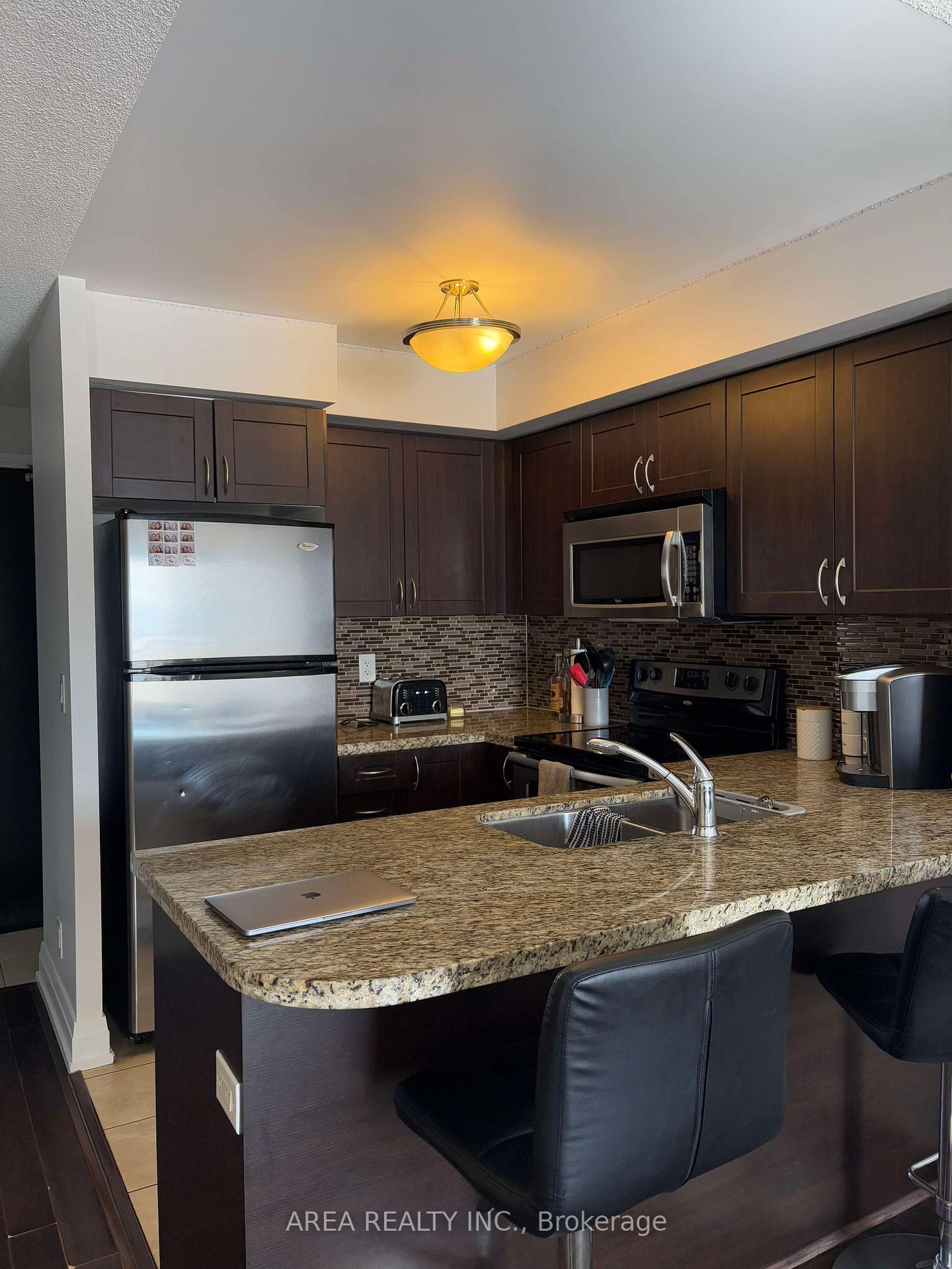 1060-sheppard-avenue-w-york-ontario-w12434439