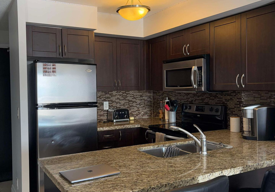 1060-sheppard-avenue-w-york-ontario-w12434439