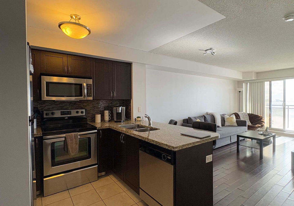 1060-sheppard-avenue-w-york-ontario-w12434439