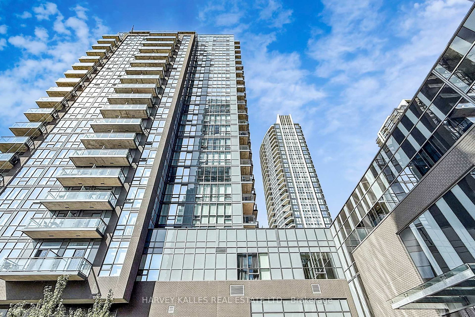 5033-four-springs-avenue-mississauga-ontario-w12434451
