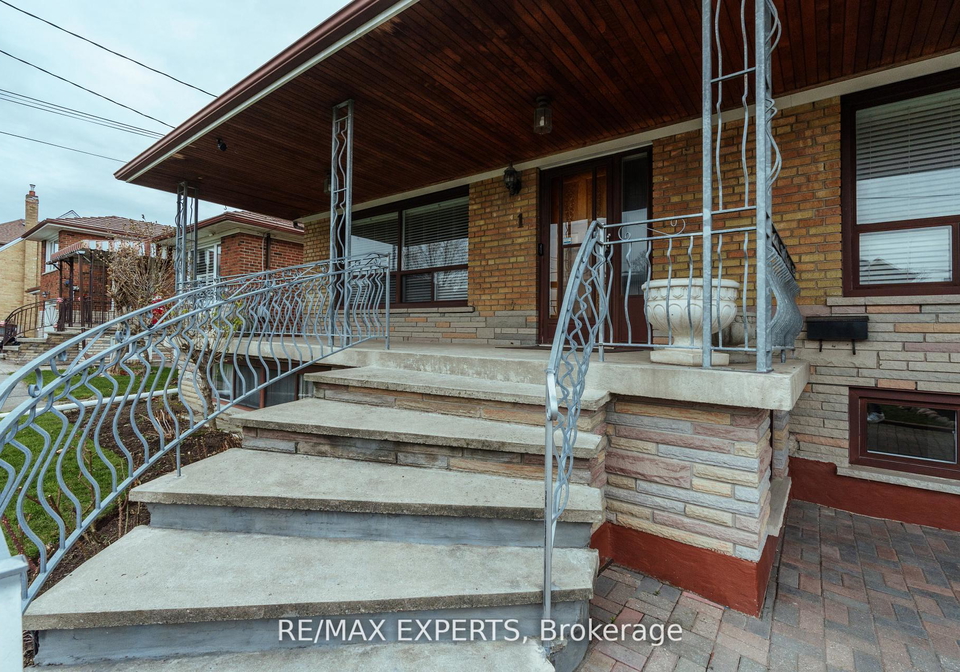 1-creston-road-north-york-ontario-w12434461